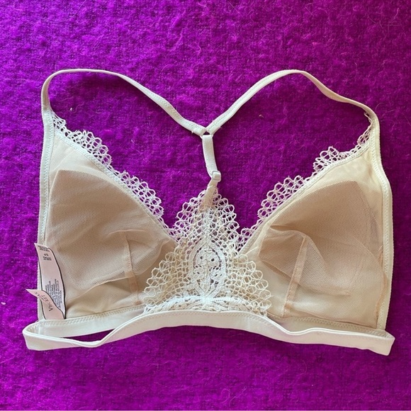 Victoria’s Secret Body by Victoria Cream Lace Bra Bralette Size Small - Picture 3 of 10